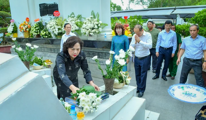Dấu ấn nghĩa tình của ngành Ngân hàng trên các “địa chỉ đỏ” miền Trung