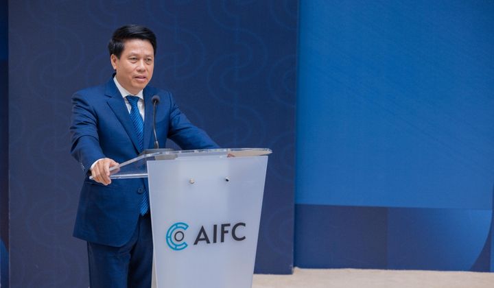 Đoàn công tác của Ngân hàng Nhà nước Việt Nam khảo sát các mô hình Trung tâm tài chính quốc tế
