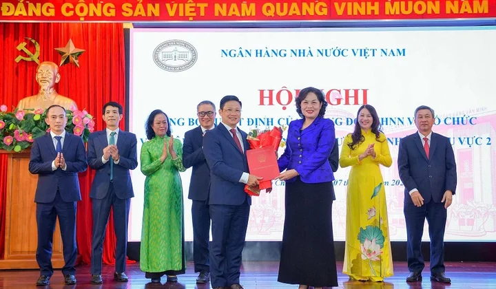 Công bố Quyết định của Thống đốc về tổ chức và nhân sự tại NHNN Khu vực 2