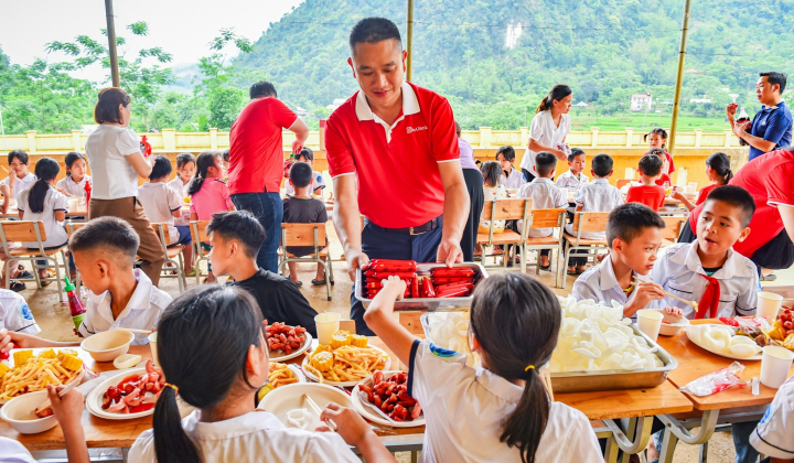 Một thập kỷ SeABankers lan tỏa yêu thương đến trẻ thơ