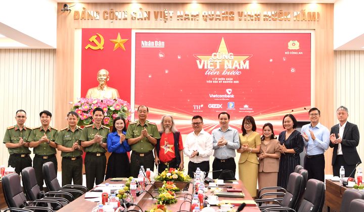 Vietcombank đồng hành với chương trình “Cùng Việt Nam tiến bước”, lan tỏa thông điệp “1 tỷ bước xanh”