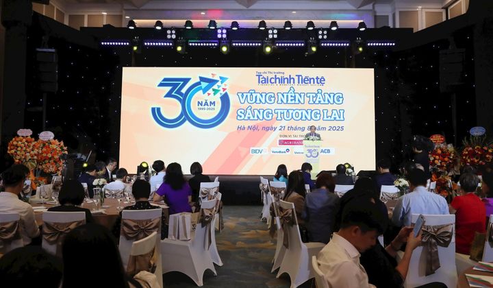 Tạp chí Thị trường Tài chính Tiền tệ kỷ niệm 30 năm thành lập và xuất bản số đầu tiên