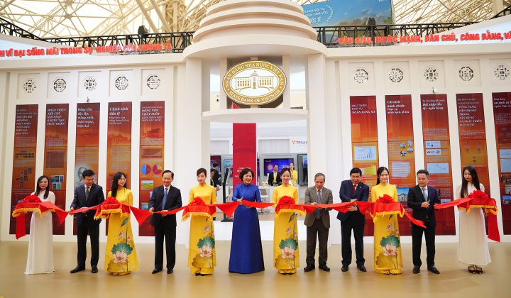 Ấn tượng gian triển lãm ngành Ngân hàng tại Triển lãm thành tựu Đất nước "80 năm Hành trình Độc lập - Tự do - Hạnh phúc"