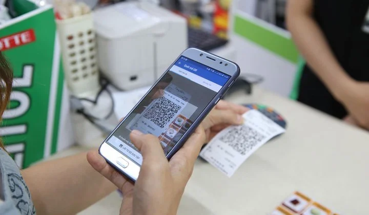 Thanh toán không tiền mặt vượt 12 tỉ giao dịch trong nửa năm