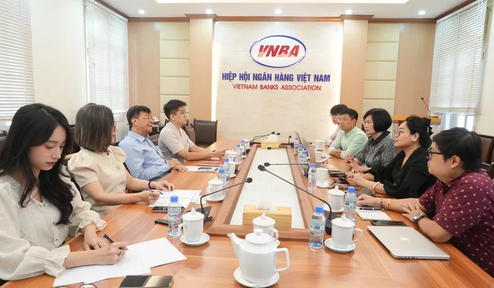 Phó Chủ tịch, Tổng Thư ký Nguyễn Quốc Hùng tiếp Chủ tịch Trung tâm Trọng tài Thương mại và Đầu tư Việt Nam