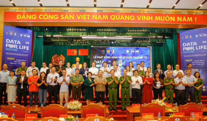 Agribank đồng hành cùng cuộc thi quốc tế Data for Life 2025