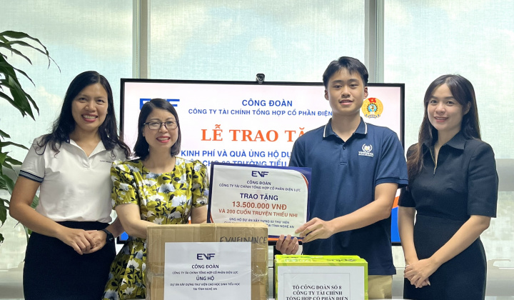 Công đoàn EVF tặng thư viện cho học sinh xã Môn Sơn, tỉnh Nghệ An