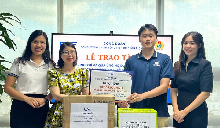 Công đoàn EVF tặng thư viện cho học sinh xã Môn Sơn, tỉnh Nghệ An
