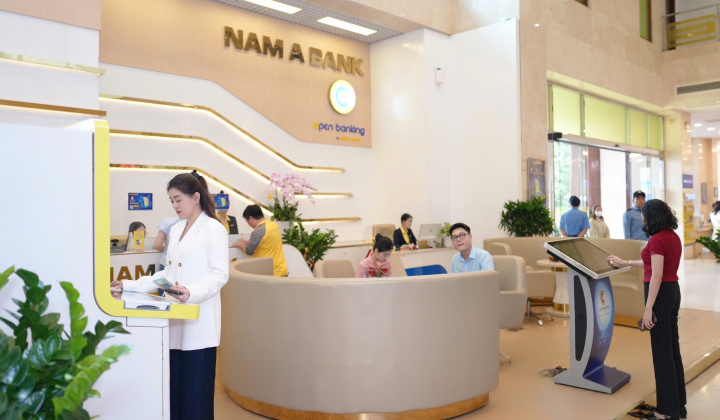 FiinRatings lần đầu xếp hạng tín nhiệm dài hạn Nam A Bank ở mức “A-” với Triển vọng “Ổn định”