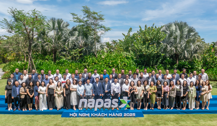 NAPAS vinh danh các đơn vị trung gian thanh toán tại Hội nghị Khách hàng 2025