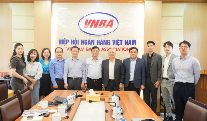 Phó Chủ tịch, Tổng Thư ký Nguyễn Quốc Hùng tiếp Chủ tịch Tập đoàn Dịch vụ Tài chính VTeam (Đài Loan, Trung Quốc)