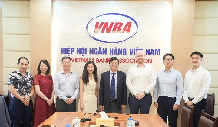 Phó Chủ tịch, Tổng Thư ký Nguyễn Quốc Hùng tiếp Giám đốc Thương mại và Đầu tư bang Victoria (Australia)
