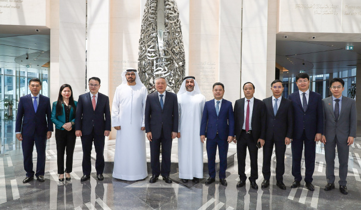 Phó Thống đốc Nguyễn Ngọc Cảnh tháp tùng Phó Thủ tướng Thường trực Chính phủ Nguyễn Hòa Bình làm việc với các nhà lãnh đạo cấp cao của UAE