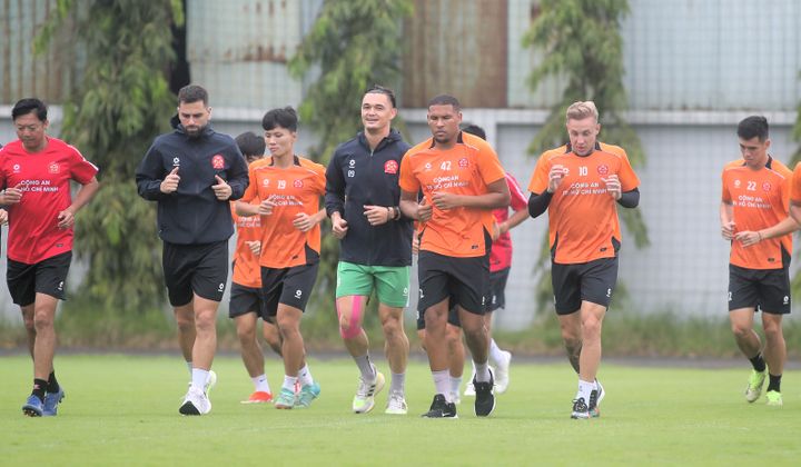 Sacombank sát cánh CLB Công an TP. Hồ Chí Minh chinh phục V-League