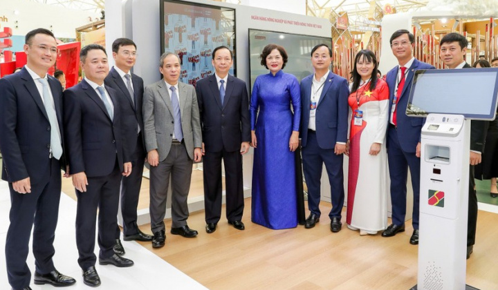 Agribank tiến tới phủ sóng Giải pháp Quầy giao dịch thông minh đến hơn 2.200 điểm giao dịch trên toàn quốc