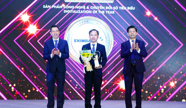 Eximbank 3 năm liền nhận giải thưởng công nghệ và chuyển đổi số