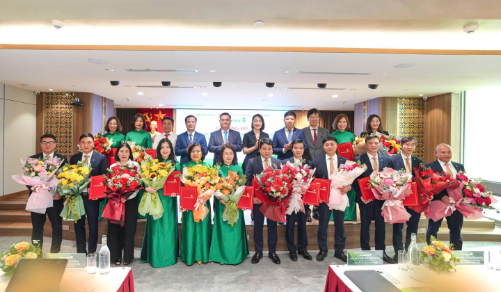 Vietcombank kiện toàn tổ chức, nhân sự Trụ sở chính và Thái Nguyên