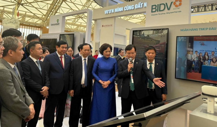 Gần 10 ngàn người ghé thăm gian hàng BIDV tại triển lãm 80 năm Thành tựu Đất nước