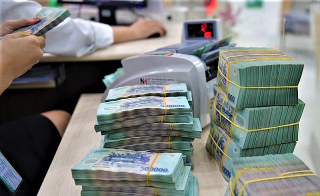 S&P upgrades ratings of three banks, citing resilient economy