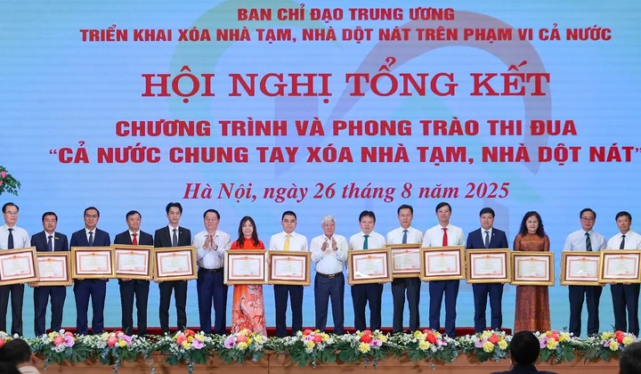 SHB nhận bằng khen của Thủ tướng vì những đóng góp tích cực trong chương trình xóa nhà tạm, dột nát