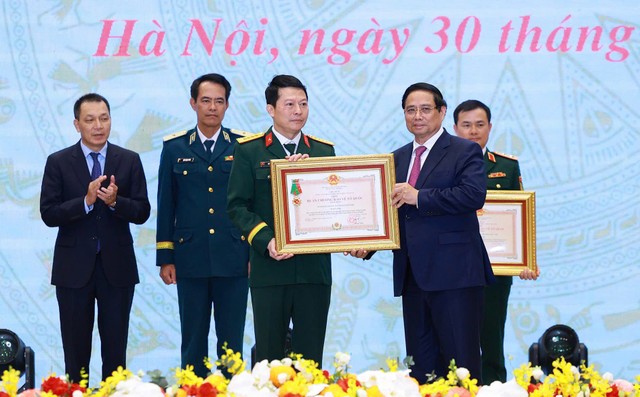 MB vinh dự đón nhận Huân chương Bảo vệ Tổ quốc hạng Nhất