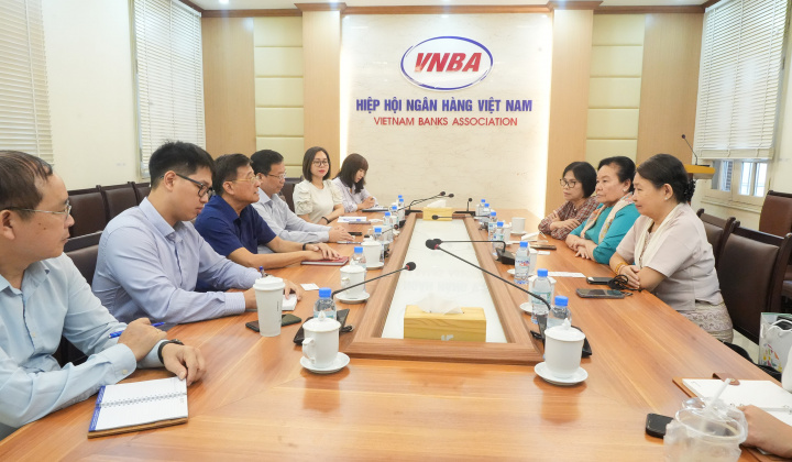 Phó Chủ tịch, Tổng Thư ký Nguyễn Quốc Hùng tiếp Chủ tịch Hiệp hội Ngân hàng Myanmar
