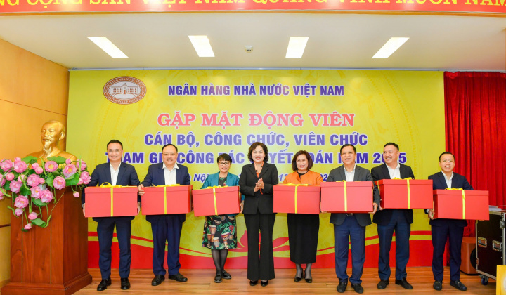 Ban Lãnh đạo NHNN gặp mặt cán bộ, công chức, viên chức tham gia công tác quyết toán năm 2025