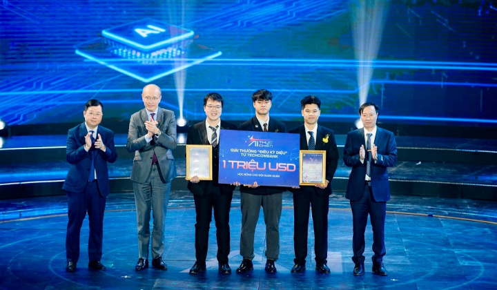 Techcombank trao học bổng A.I trị giá tới 1 triệu USD