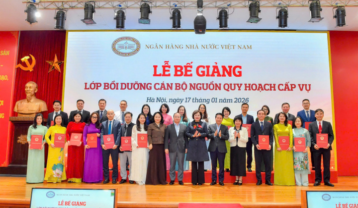 Bế giảng Lớp bồi dưỡng cán bộ nguồn quy hoạch cấp Vụ