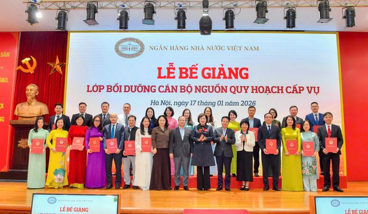 Bế giảng Lớp bồi dưỡng cán bộ nguồn quy hoạch cấp Vụ