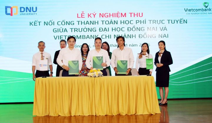 Vietcombank Đồng Nai kết nối cổng thanh toán học phí trực tuyến