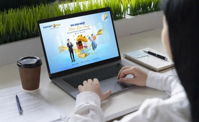 BaoViet Bank tặng quà khách hàng nhân dịp sinh nhật 17 tuổi