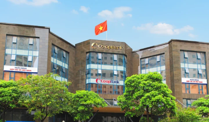 Co-opBank được NHNN cấp đổi Giấy phép thành lập và hoạt động