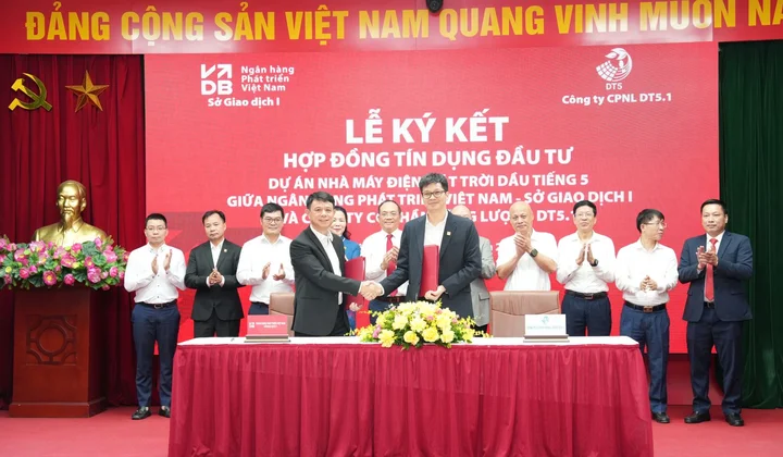 VDB ký hợp đồng tín dụng 5.450 tỷ đồng tài trợ Dự án Nhà máy điện mặt trời Dầu Tiếng 5