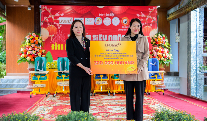 LPBank lan tỏa Tết ấm, hỗ trợ trẻ bại não tại Ninh Bình