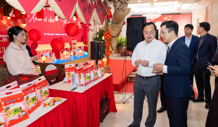 Công đoàn Trụ sở chính Agribank tổ chức Phiên chợ Tết Bính Ngọ 2026 - “Xuân sẻ chia, Tết an vui”, lan tỏa giá trị nông sản Việt