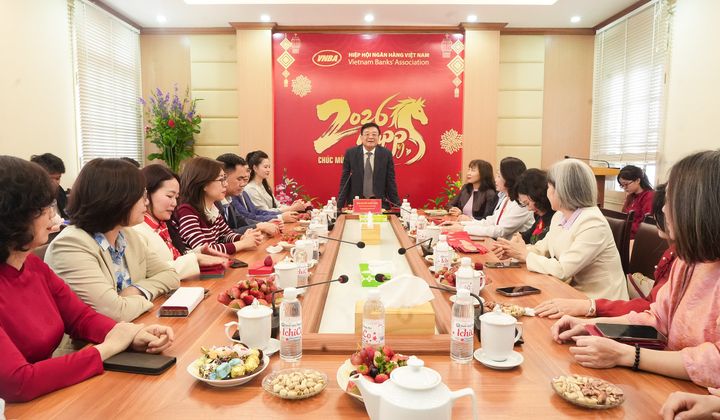 Phó Chủ tịch kiêm Tổng Thư ký Nguyễn Quốc Hùng gặp mặt, chúc Tết cán bộ, nhân viên dịp đầu Xuân Bính Ngọ 2026