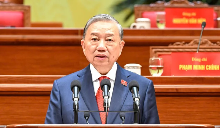 Vững bước dưới cờ Đảng