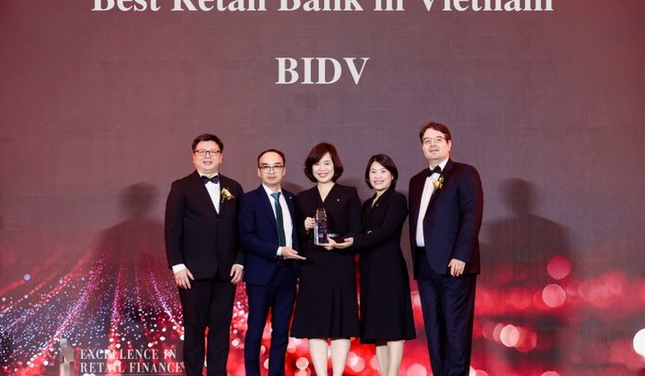 BIDV nhận cú đúp giải thưởng: Ngân hàng Bán lẻ tốt nhất Việt Nam và Tiền gửi tốt nhất Châu Á