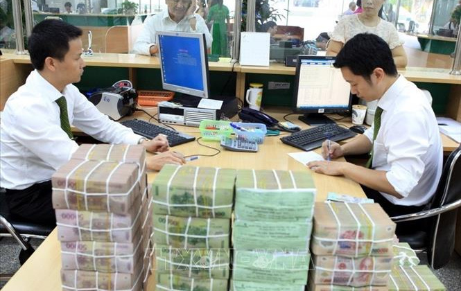 Banks accelerate deposit mobilization, interest rates rise to new levels