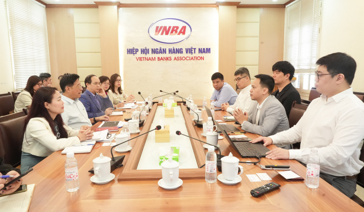 VNBA leader receives the CEO of PFC Technologies