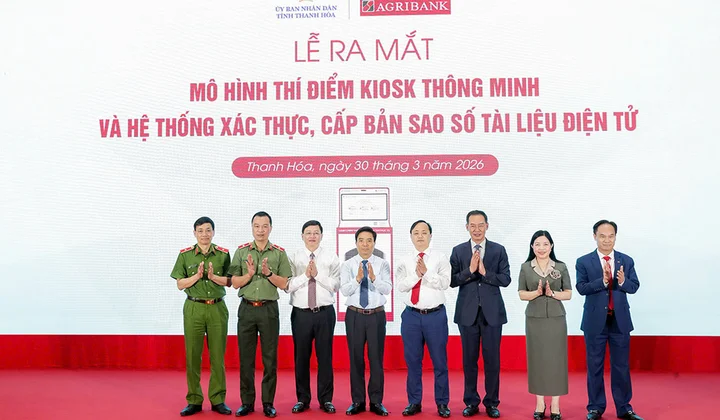 Agribank đồng hành cùng tỉnh Thanh Hóa triển khai mô hình Kiosk hành chính công thông minh