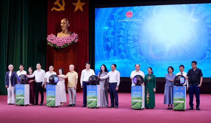 Vietcombank hỗ trợ tiểu thương phía Bắc chuyển đổi số