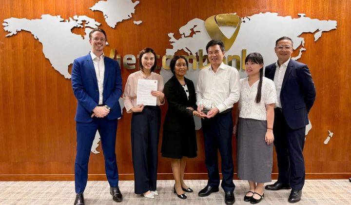 Khẳng định chuẩn mực quốc tế: Vietcombank được Wells Fargo Bank vinh danh về chất lượng thanh toán xuất sắc