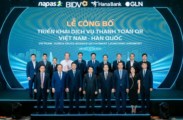 Việt Nam, South Korea launch cross-border QR payment service