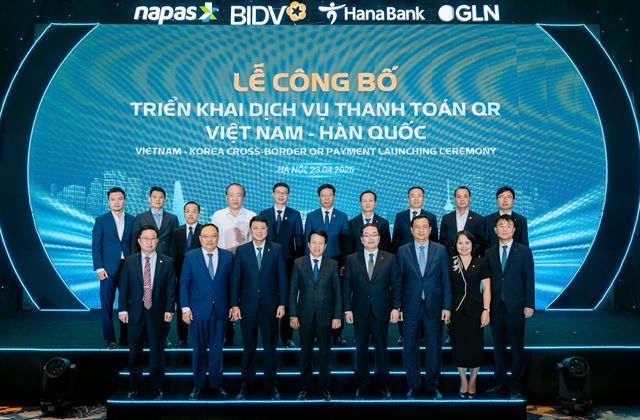 Việt Nam, South Korea launch cross-border QR payment service
