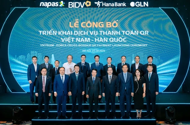 Việt Nam, South Korea launch cross-border QR payment service