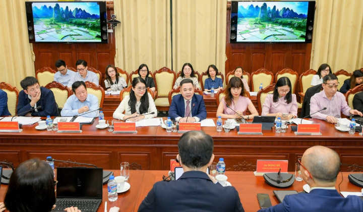 Phó Thống đốc Nguyễn Ngọc Cảnh tiếp Đoàn tham vấn thường niên của Cơ quan Nghiên cứu Kinh tế Vĩ mô ASEAN+3 (AMRO)