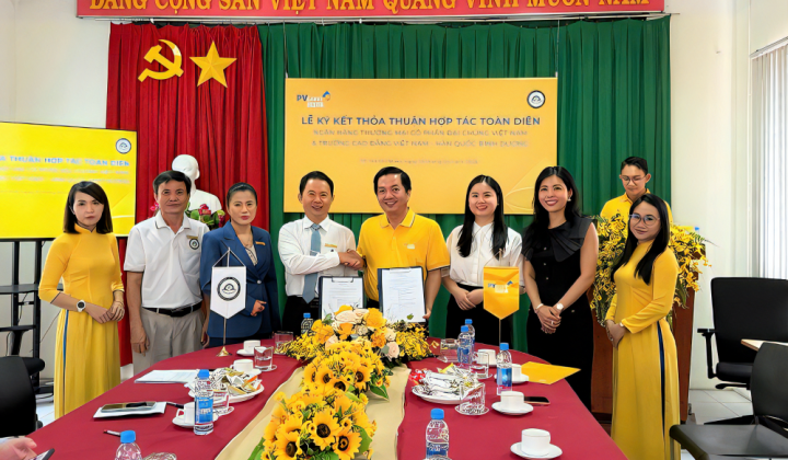 PVcomBank đồng loạt ký kết hợp tác với hai trường cao đẳng, mở rộng hệ sinh thái tài chính