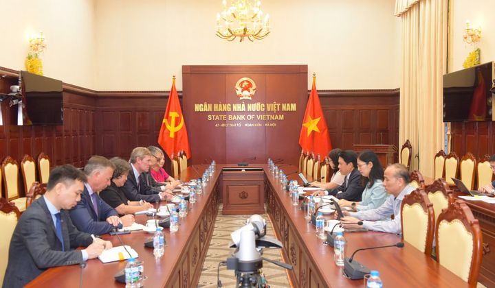 Phó Thống đốc Phạm Tiến Dũng tiếp Tổng Giám đốc điều hành của Visa